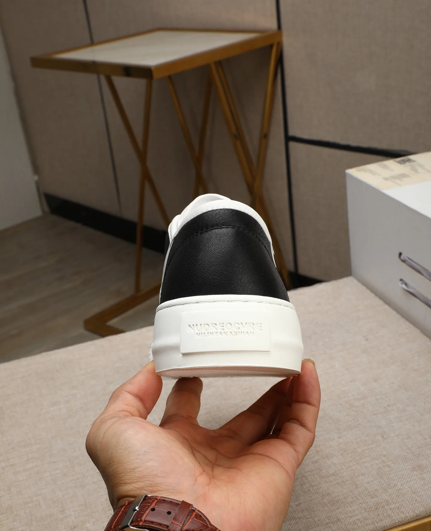 Men's men's shoes 💰440 GUCCI🔍🔍The latest model is on sale at the same time at the counter. Original calfskin imported from Italy, genuine leather lining, (high-end, noble, and classy) with exquisite workmanship. Sole: Original sole provided by the original factory, ⚠Exclusive double-layer movable molded sole super comfortable⚠, real shot 🎬The real thing is better🔍🔍"High quality·Follow the order" Code number 38-44